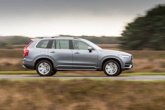 2016-Volvo-XC90-T8-3