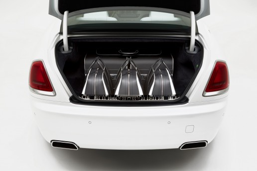 2016-rolls-royce-wraith-luggage-collection-7