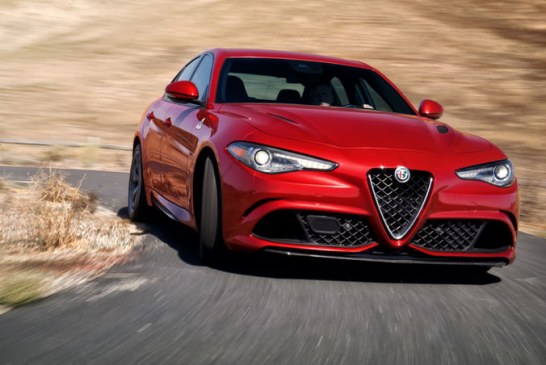 2017-Alfa-Romeo-Giulia-Quadrifoglio-front-end-in-motion