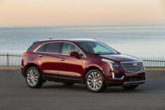 2017-Cadillac-XT5-front-three-quarter-05