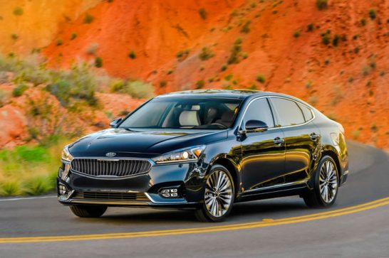 2017-Kia-Cadenza-front-three-quarter-in-motion