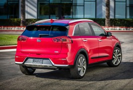 2017-Kia-Niro-Hybrid-rear-three-quarters