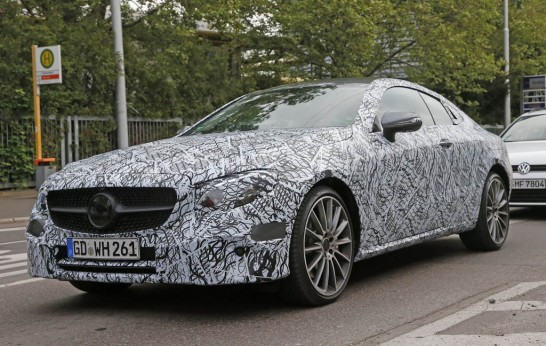 2017-Mercedes-E-Class-CoupeInt4