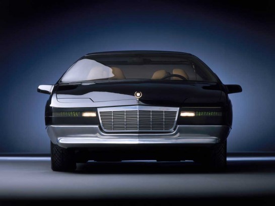 Cadillac-Voyage-1988-Concept-03