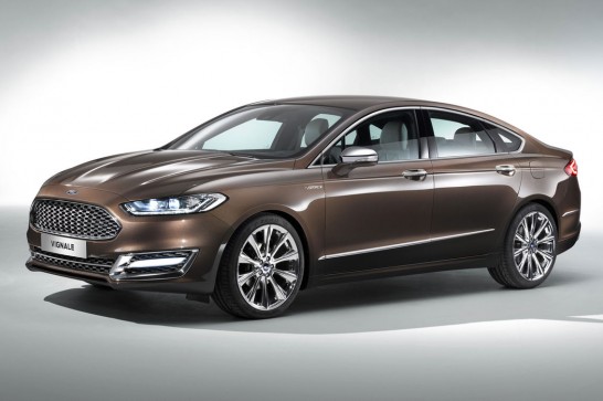 Ford-Mondeo-Vignale-concept-lights-on