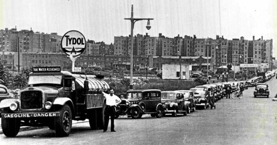 Gas_rationing_in_NYC__December_1942__square
