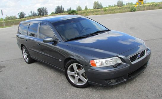 Volvo_V70R-01