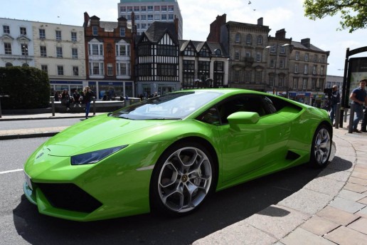 lamborghini-huracan-taxi-uk-2