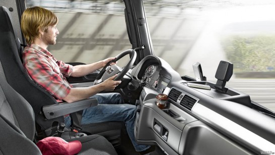 man-tgx-interior-2