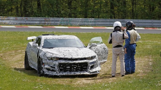 new-chevy-camaro-z-28-crashes-at-the-nrburgring1
