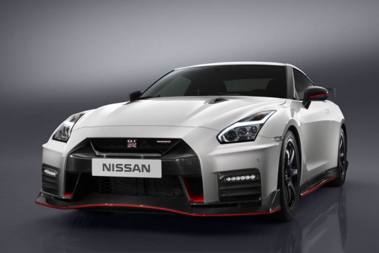 nissan-gtr-nismo-2017-launched-1
