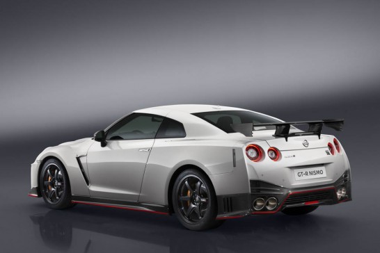 nissan-gtr-nismo-2017-launched-3