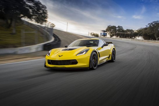 2016-Chevrolet-Corvette-Z06-Z07-front-three-quarter-in-motion-03