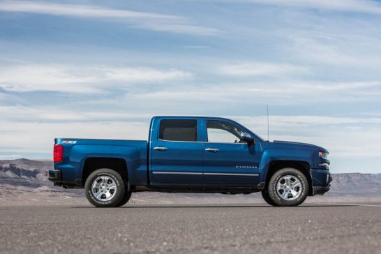 2016-Chevrolet-Silverado-LTZ-Z71-4x4-side