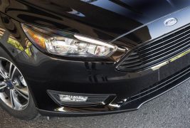 2016-Ford-Focus-SE-EcoBoost-108-876x535