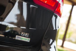2016-Ford-Focus-SE-EcoBoost-116-876x535