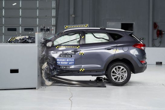 2016-Hyundai-Tucson-IIHS-crash-test-side-profile