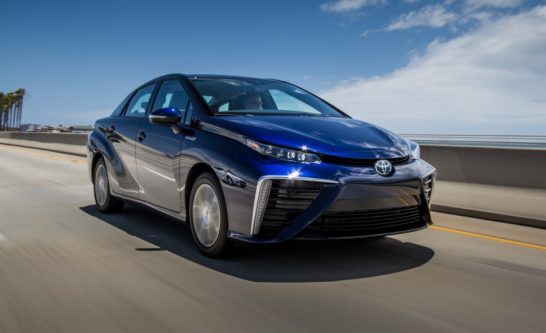 2016-Toyota-Mirai-106-876x535