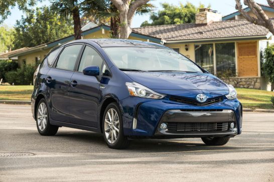 2016-Toyota-Prius-V-front-three-quarter