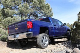 2016-chevrolet-silverado-hd-is-the-new-face-of-strong-photo-gallery_3