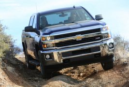 2016-chevrolet-silverado-hd-is-the-new-face-of-strong-photo-gallery_4