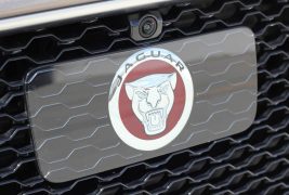 2016-jaguar-xf-35t-r-sport-rwd-12
