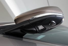 2016-jaguar-xf-35t-r-sport-rwd-14