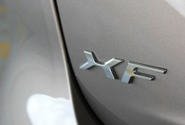 2016-jaguar-xf-35t-r-sport-rwd-17