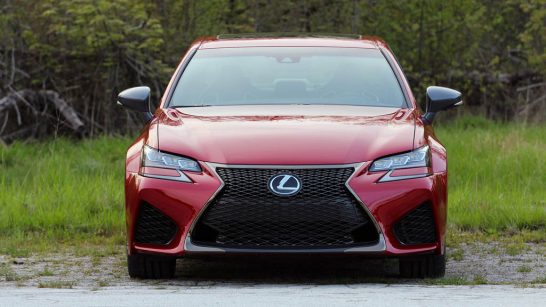 2016-lexus-gs-f 05