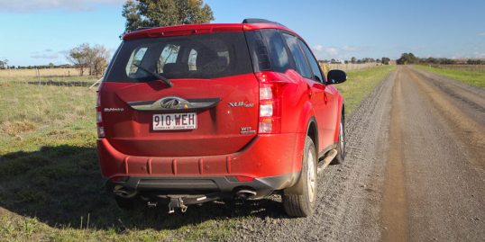 2016 Mahindra XUV500