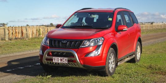 2016 Mahindra XUV500