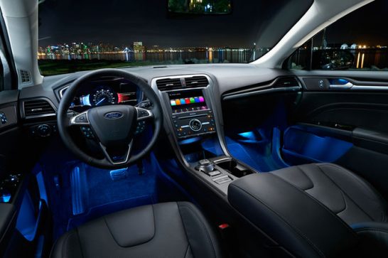2017-Ford-Fusion-interior-front-illuminating-light-1