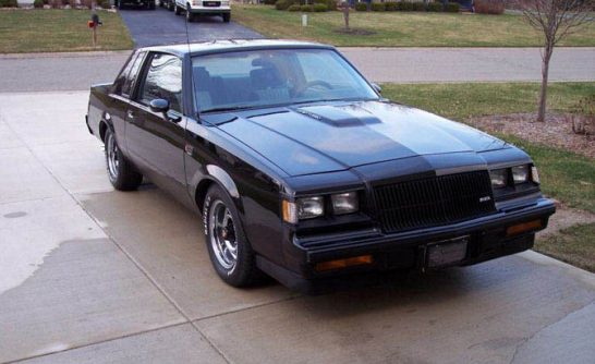 Buick_Grand_National-01