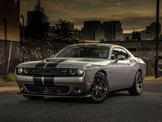 Dodge-Challenger-2015-SRT-0