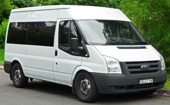 Ford_Transit_(VM)_140