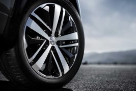 Peugeot-3008-2017-GT-08
