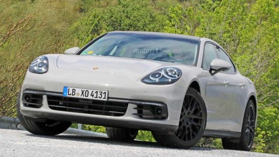 Porsche Panamera 2017 02