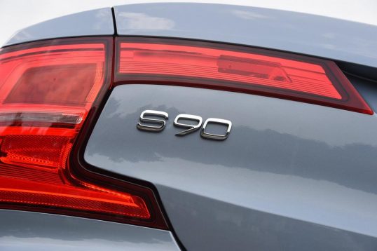 volvo-s90-17