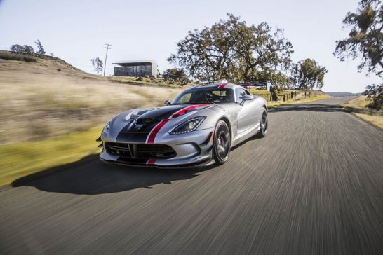 2016-Dodge-Viper-ACR-front-three-quarter-in-motion-05