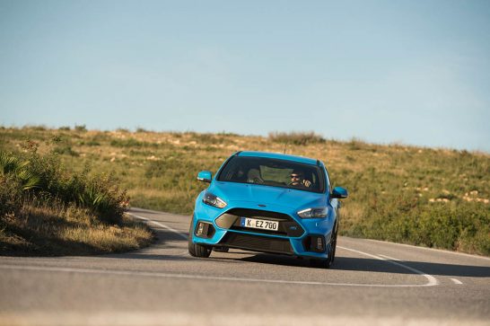 2016-Ford-Focus-RS-front-three-quarter-in-motion-15-2
