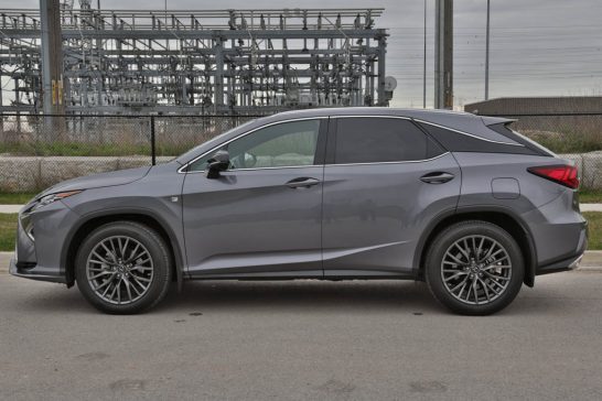 2016-Lexus-RX-side