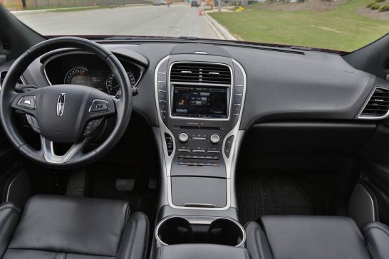 2016-Lincoln-MKZ-Interior