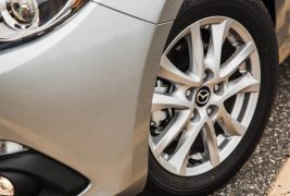 2016-Mazda-3-20L-sedan-116