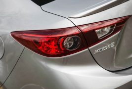 2016-Mazda-3-20L-sedan-117