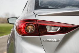 2016-Mazda-3-20L-sedan-120