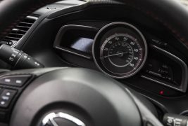 2016-Mazda-3-20L-sedan-132