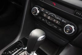 2016-Mazda-3-20L-sedan-134