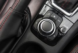 2016-Mazda-3-20L-sedan-135