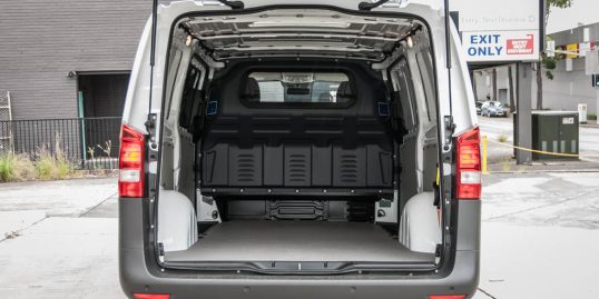 2016-mercedes-benz-vito-30