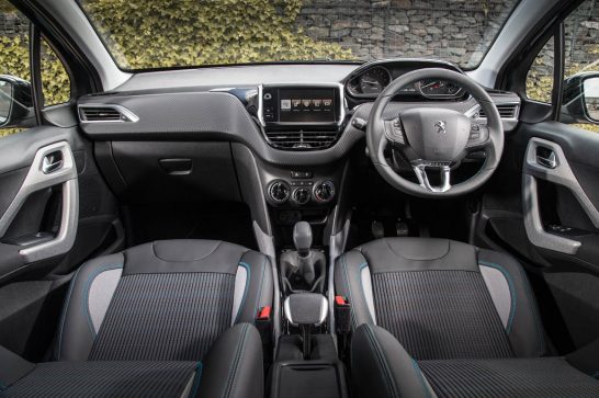 2016-Peugeot-2008-interior
